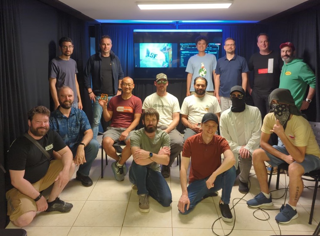 Group photo of the DIY signing device summit attendees at Casa 21 in Sao Paulo