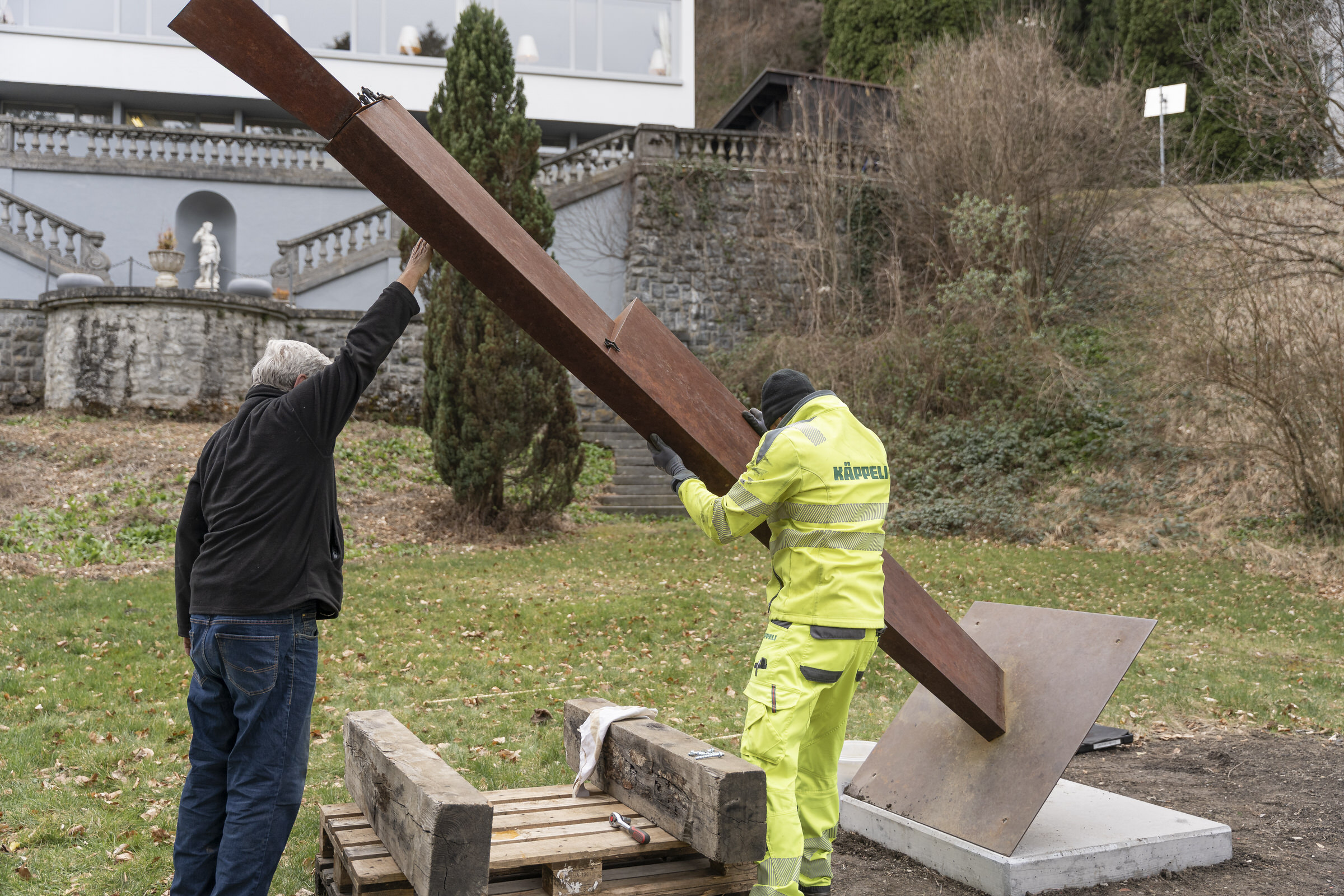 Aufbauarbeite-Steff-Lüthi-Schloss-Ragaz