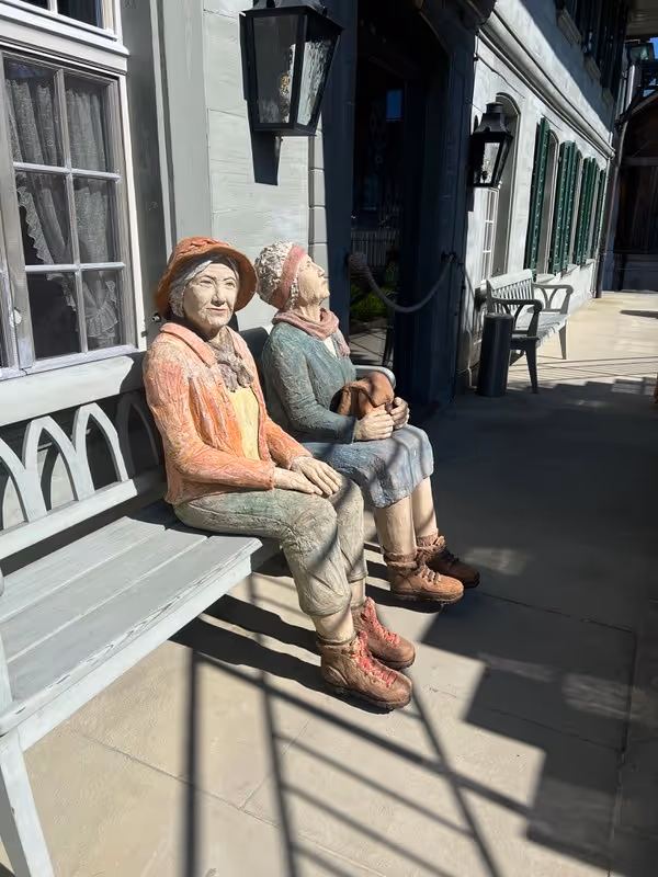 2 ältere Damen - Franziska John