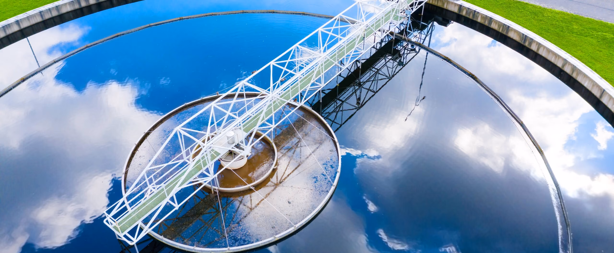 Circular clarifier tank