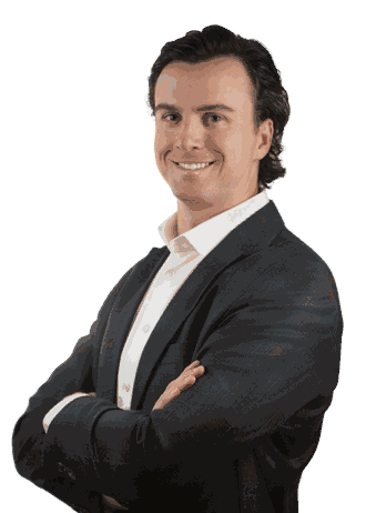 Portrait of Mason McNeill, Chief Commercial Officer