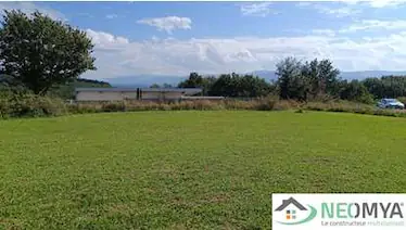 Terrain plat constructible de 1390 m² – parcelle à bâtir en Occitanie