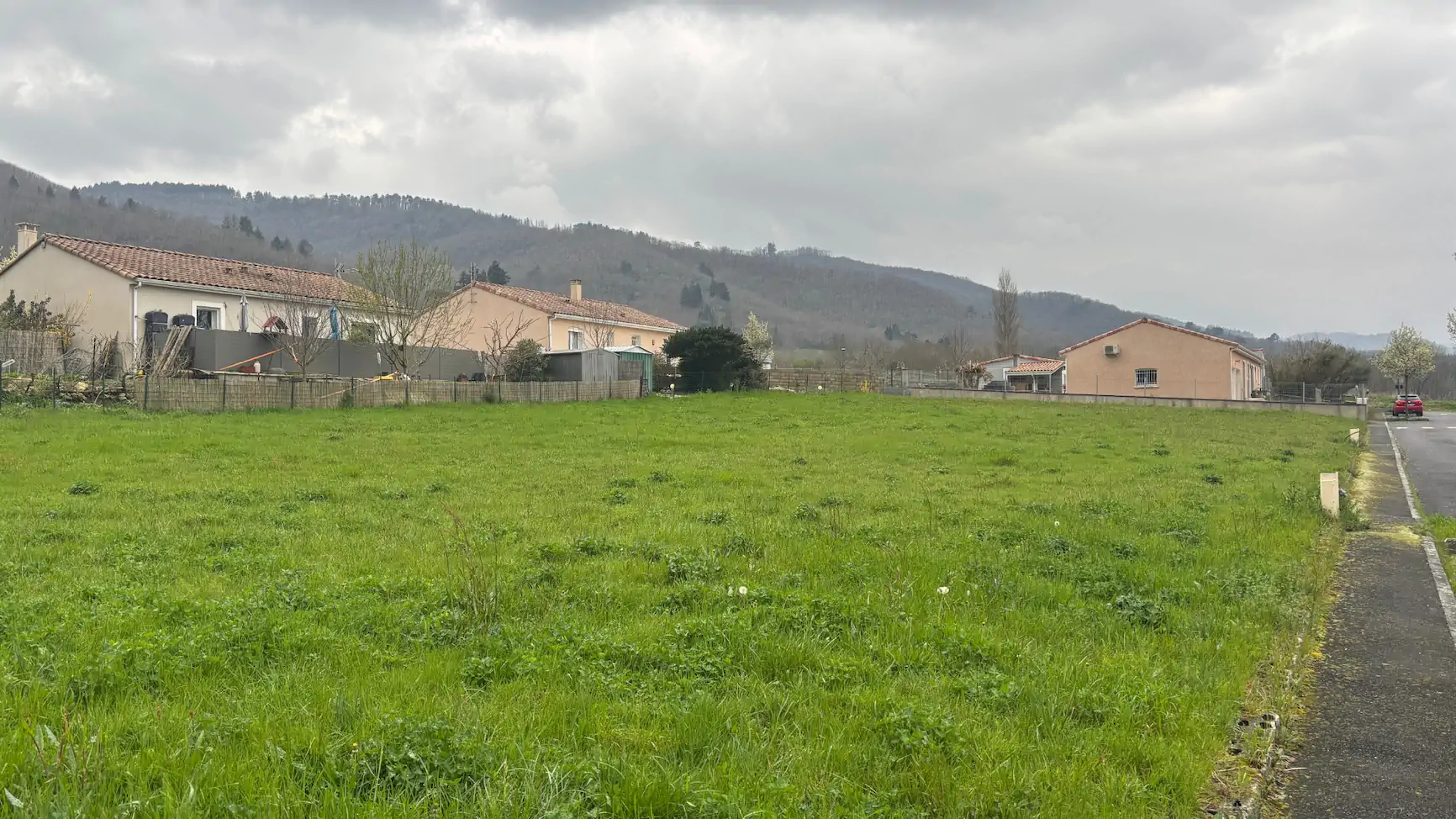 Terrain à vendre à Mazamet – seconde parcelle constructible pour maison individuelle en Occitanie
