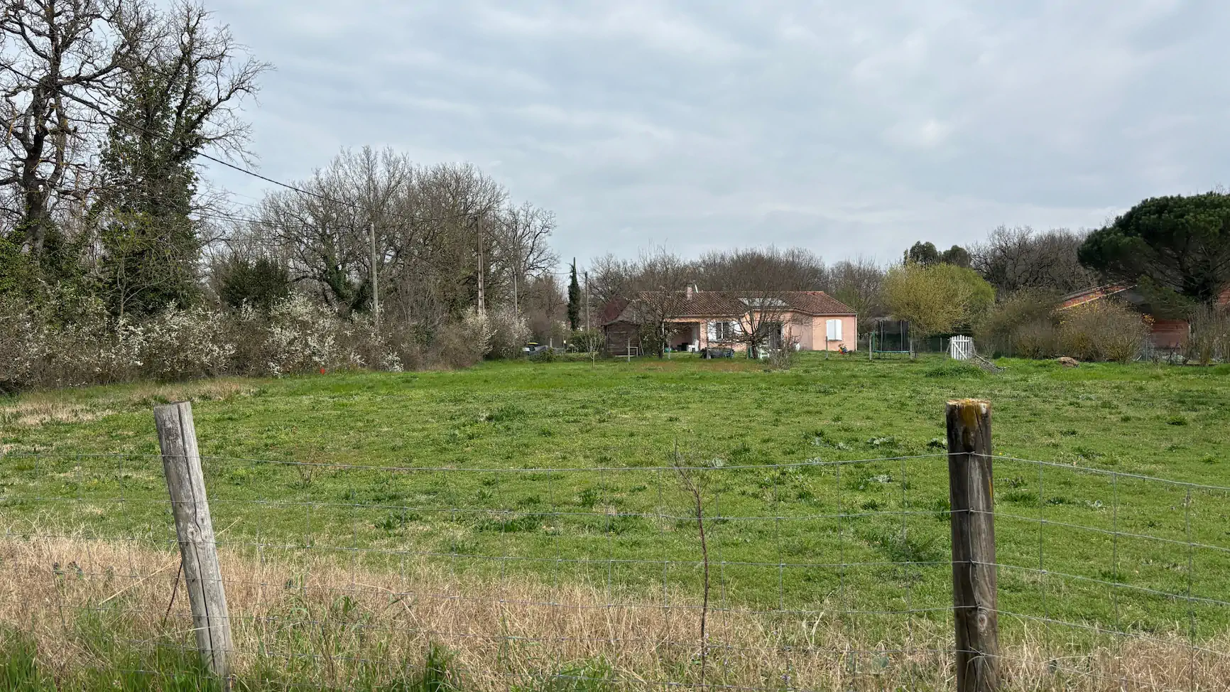 Terrain à vendre à Saix – parcelle constructible pour maison individuelle en Occitanie