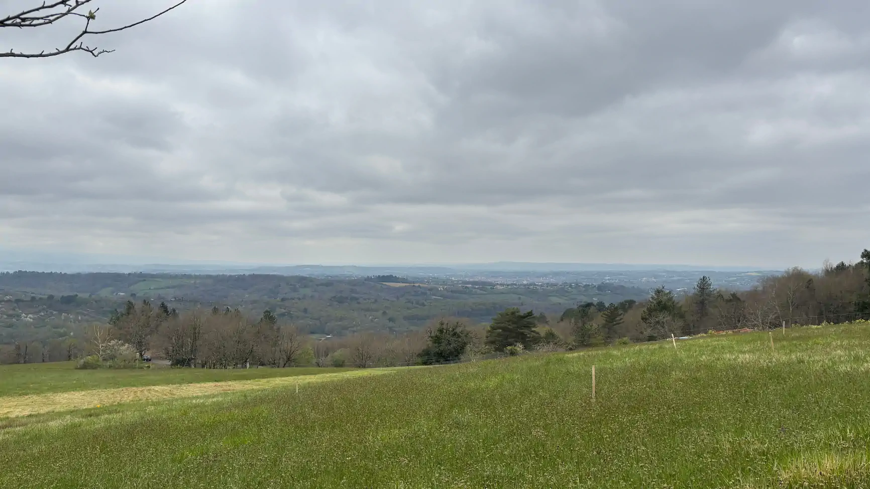 Second terrain à vendre à Burlats – parcelle constructible pour maison individuelle en Occitanie