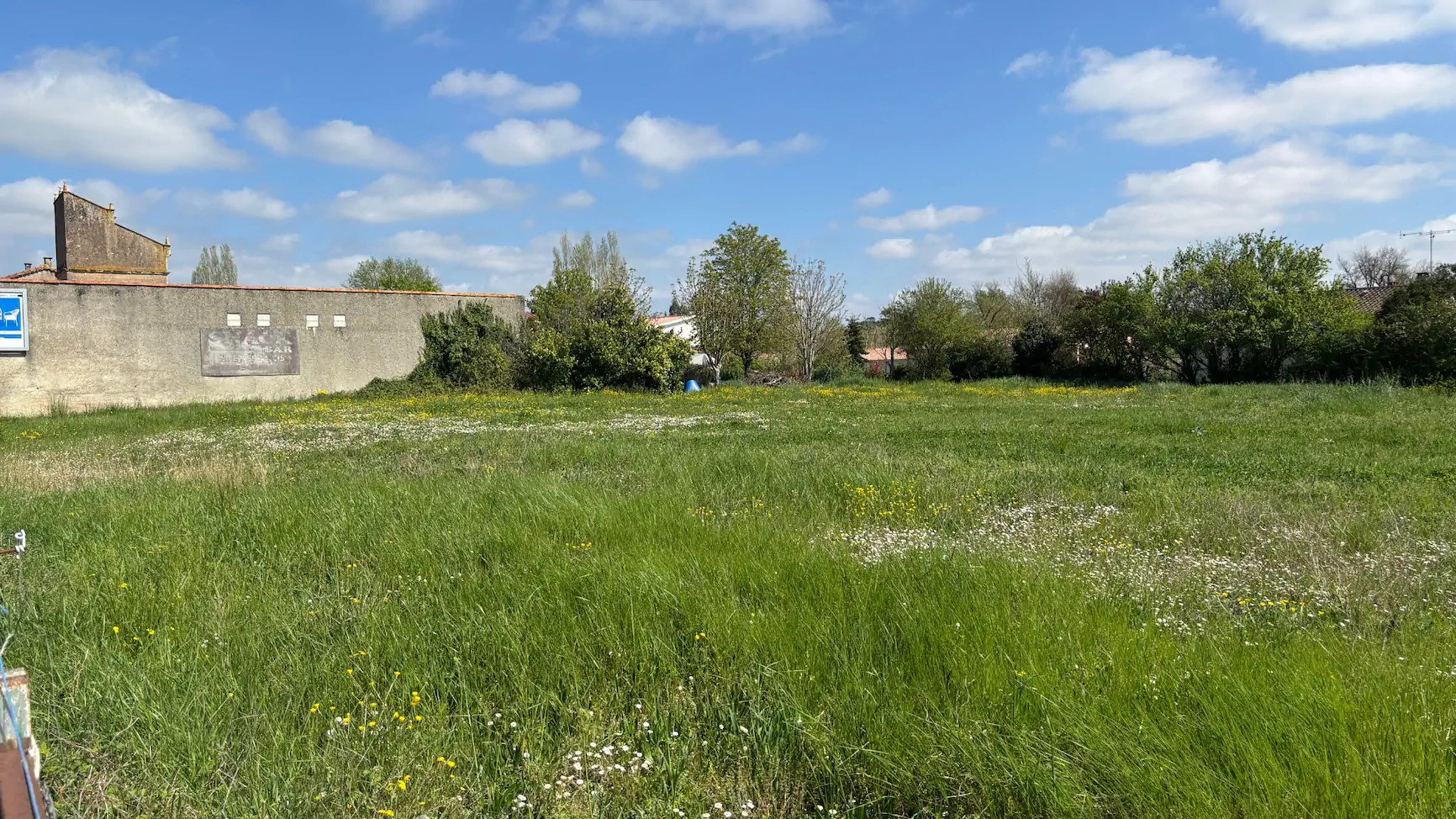 Terrain à vendre à L’Aboutarie – parcelle constructible pour maison individuelle en Occitanie