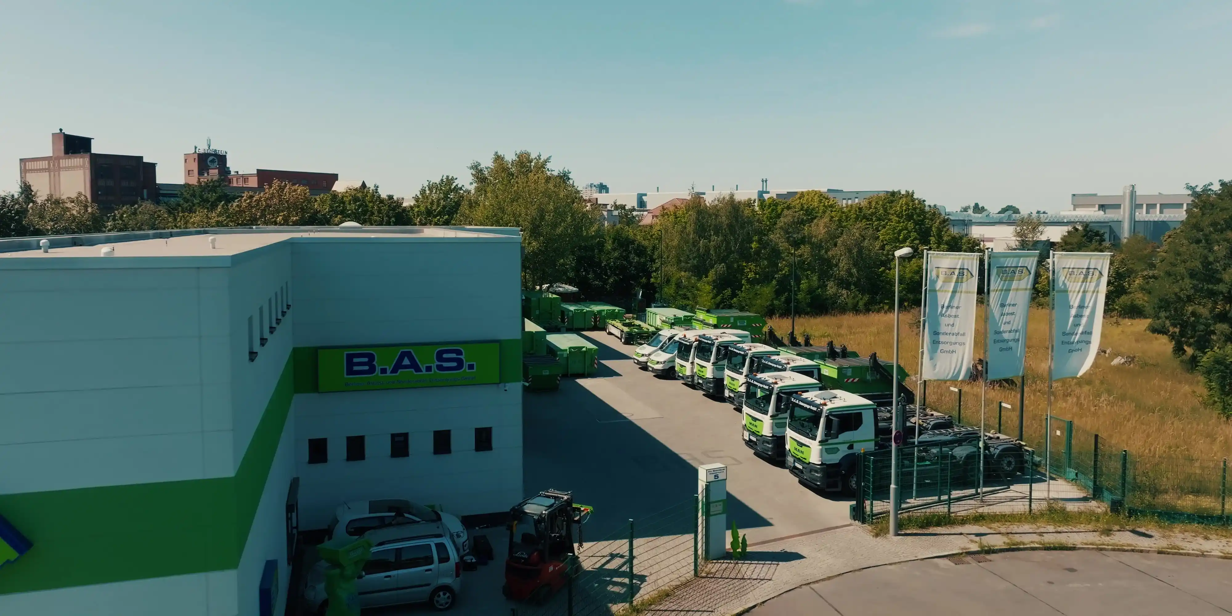 Szene aus dem Film: B.A.S. Entsorgung: Imagefilm, Recruitingfilm und Reels