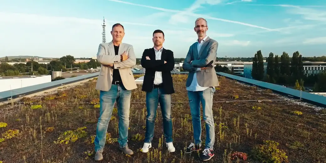Szene aus dem Film: Deutsche Dach Dienstleistungen: Imagefilm für Auftraggeber