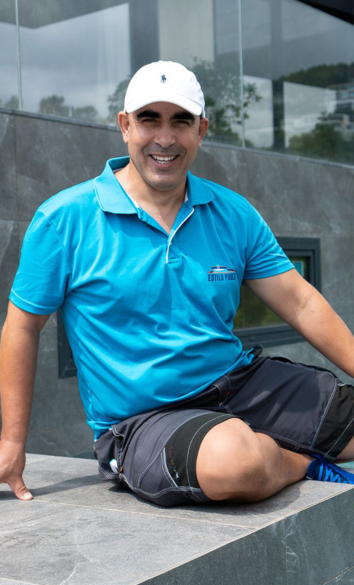 Abdelaziz von Estilo Pool