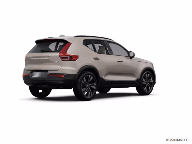 2025 Volvo XC40