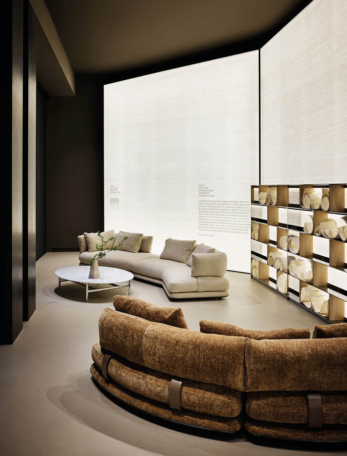 Zugewandt: Auch B&B Italia formt Sofalandschaften, die für das Miteinander gedacht sind. (Foto: Federico Cedrone)