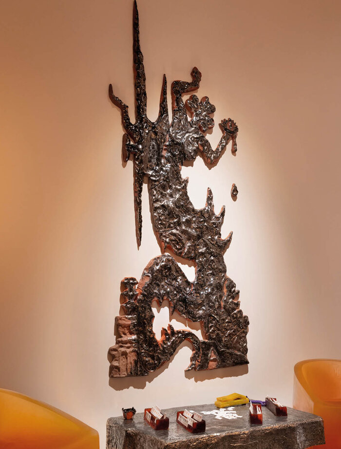 Collectible Design mit archaischer Anmutung, in der Galerie Del- vis Unlimited ausgestellt. (Foto: Pier Carlo Quecchia / dsl_Studio)