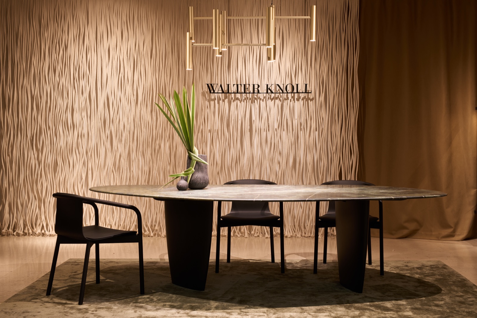 Amorin Table Walter Knoll — Stein und Holz in präziser Komposition