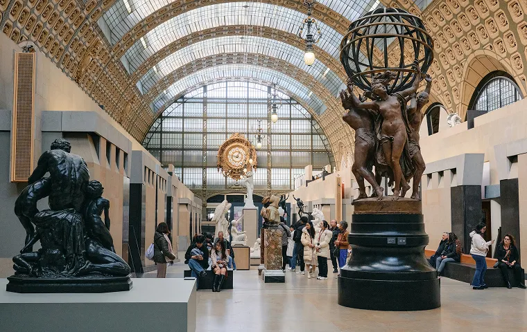 VIP tour Louvre Museum