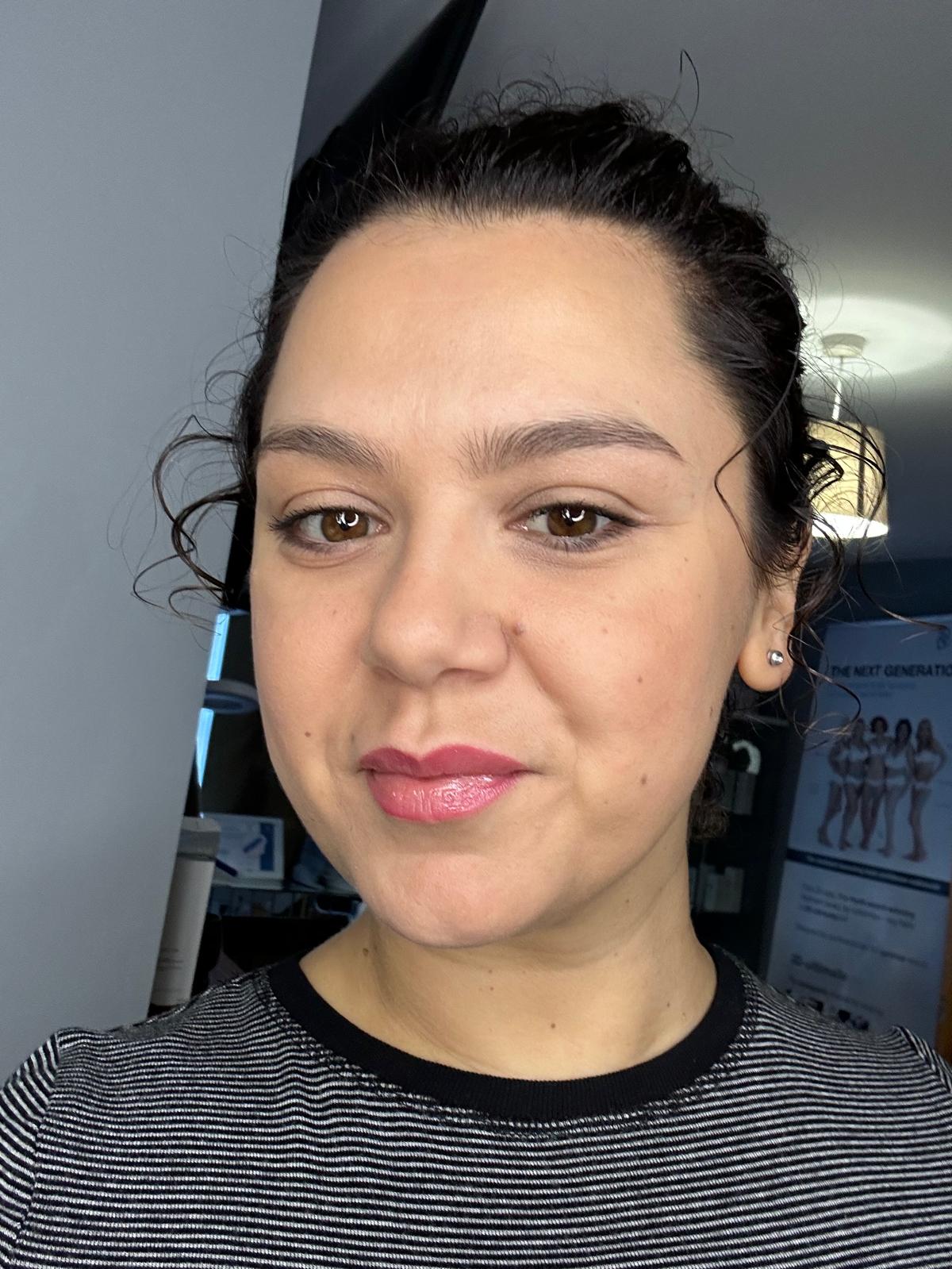 Nurse Andreea Cristea YouGlo