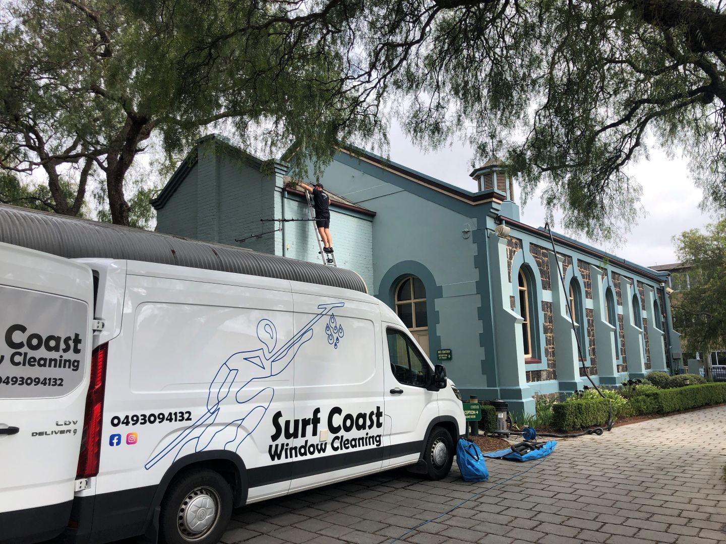 [headshot] image of customer (for a tailors & alteration shop)