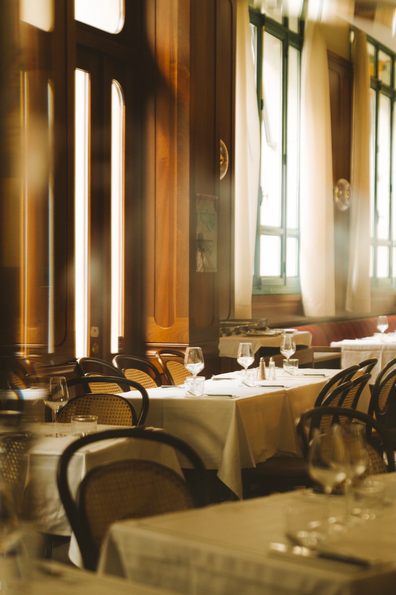 Table de restaurant en brasserie