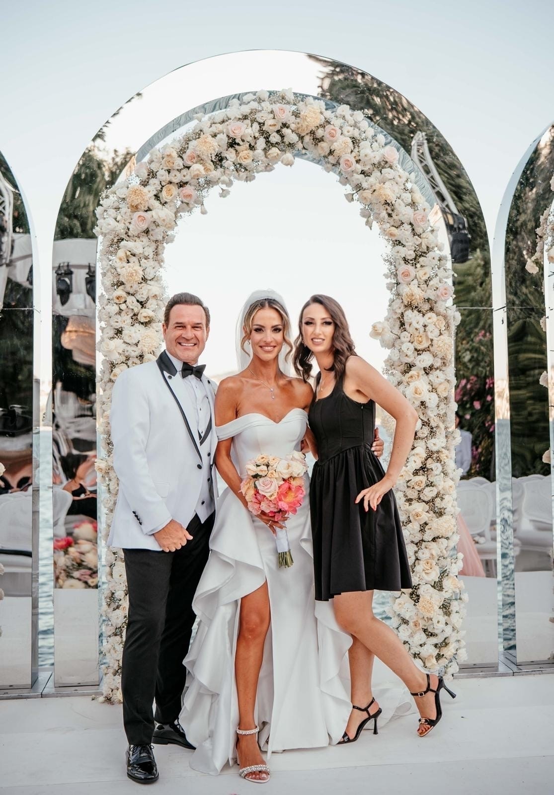 image of a gala dinner setup