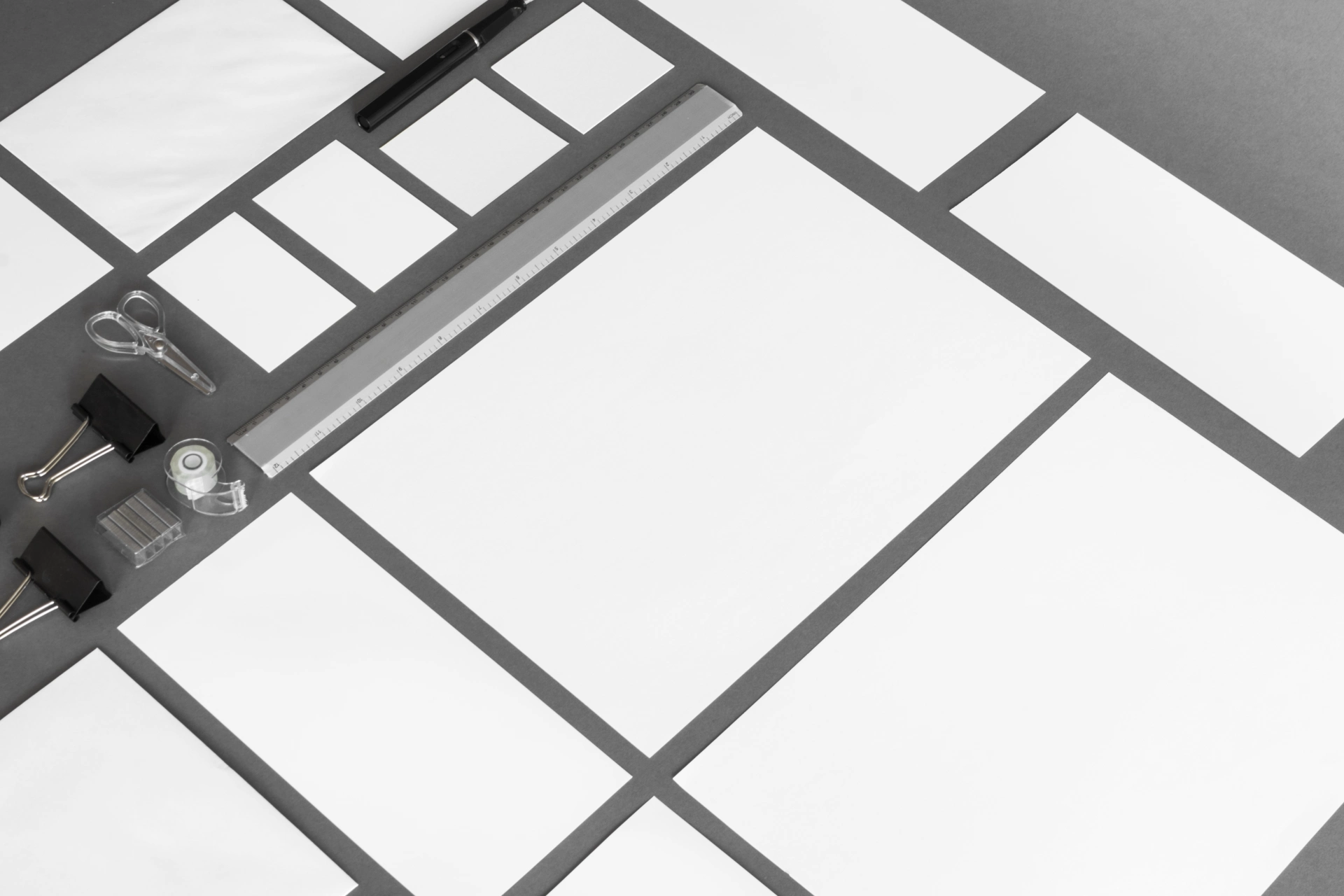 Systémové rozloženie dokumentov a vizuálnych šablón pre jednotnú komunikáciu značky.