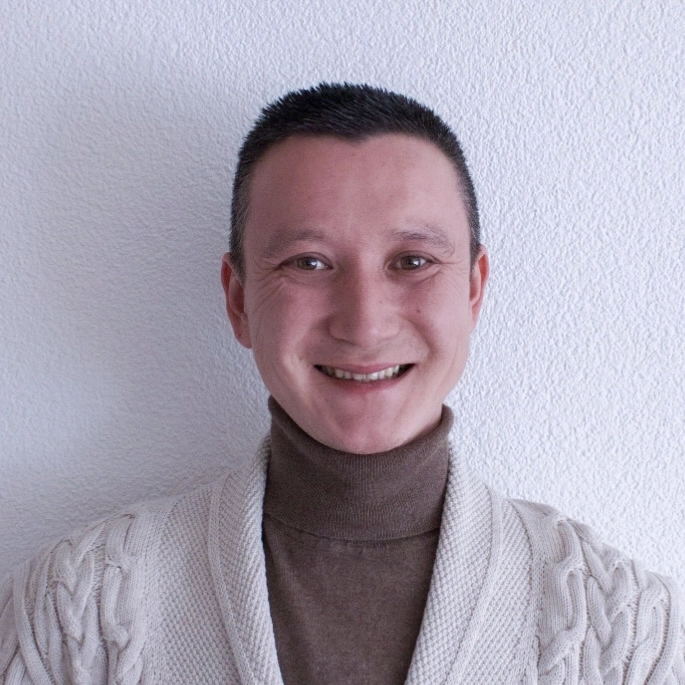 Dauren Šurina
Strategické vedenie