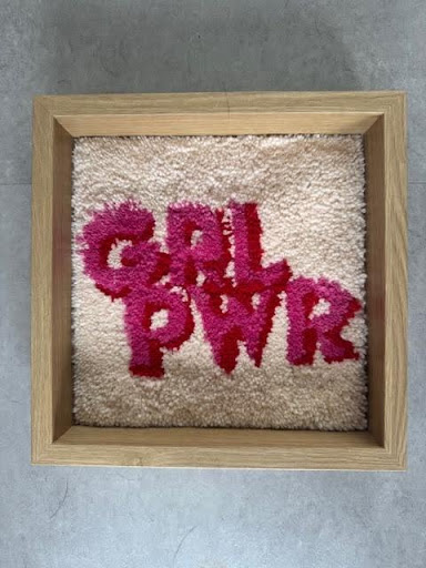 Girl power tuft kunstwerk handgemaakt