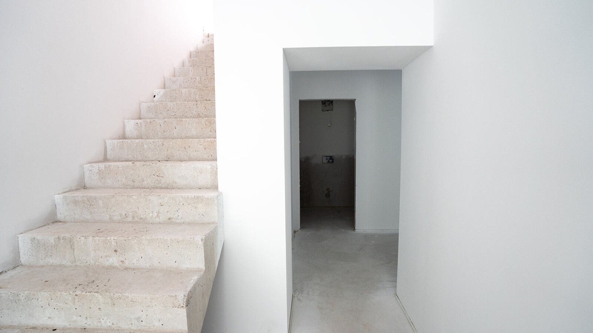 Leben in der revitalisierten Villa. Alles NEU.