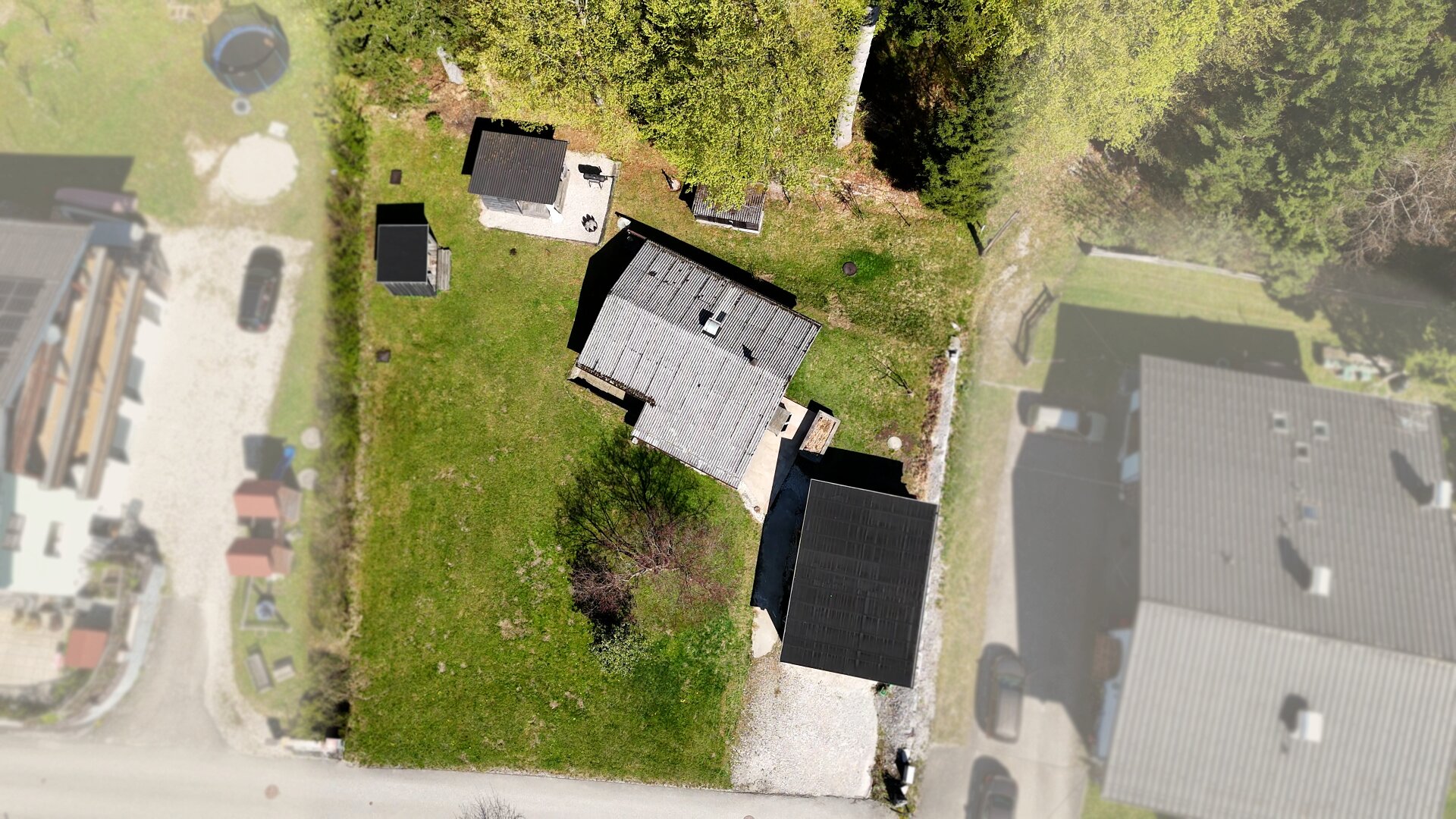 Baugrund mit Altbestand in idyllischer Lage – 1.073 m² am Waldrand