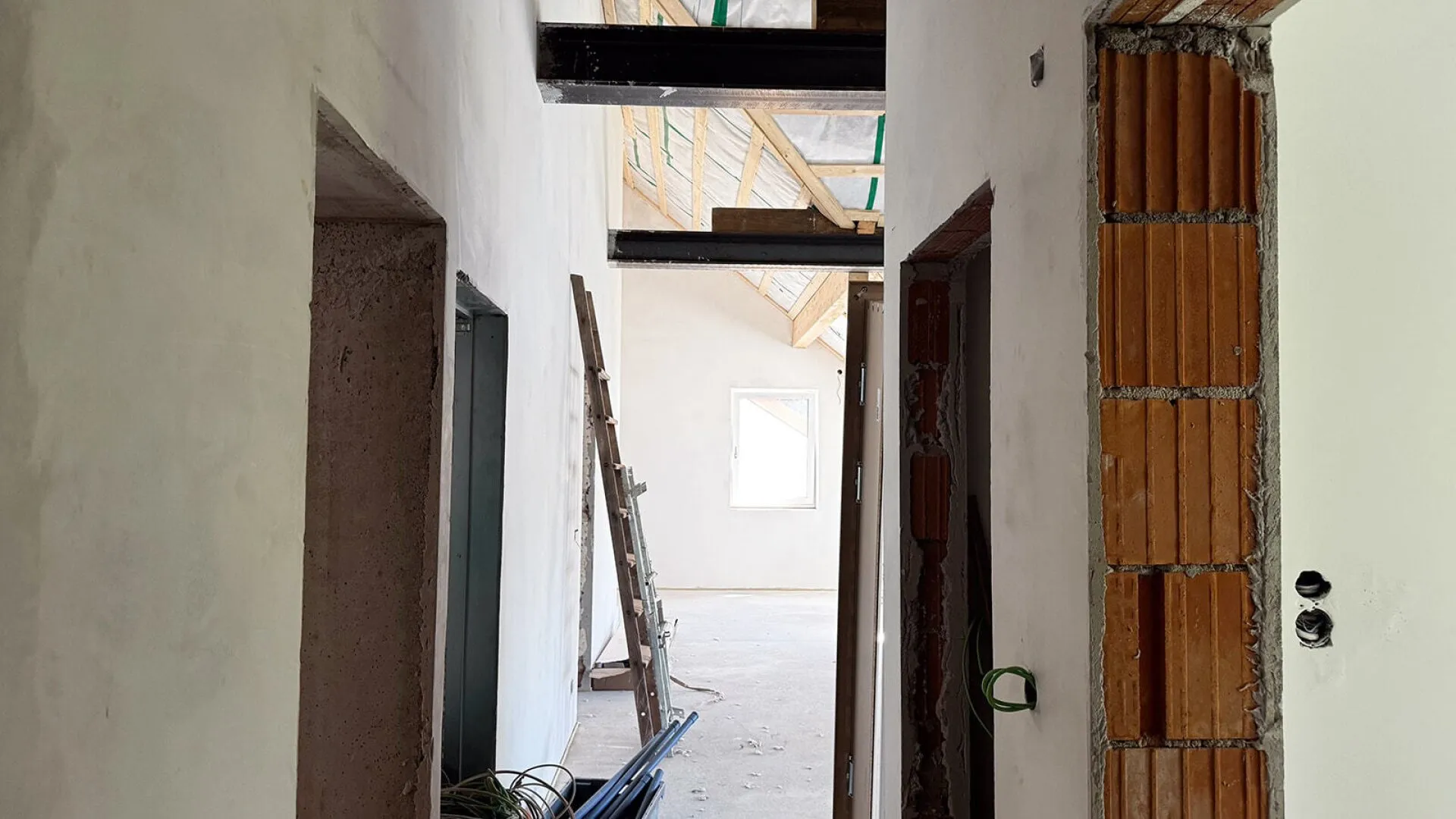 Leben in der revitalisierten Villa. Alles NEU.