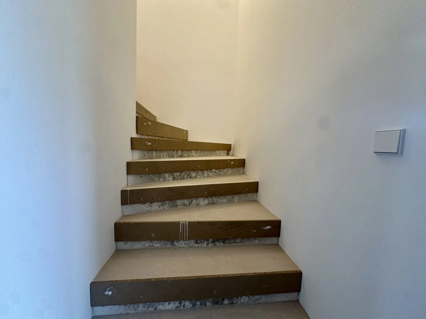 Modernes Wohnen - Neubau-Reihenhäuser in Saxen