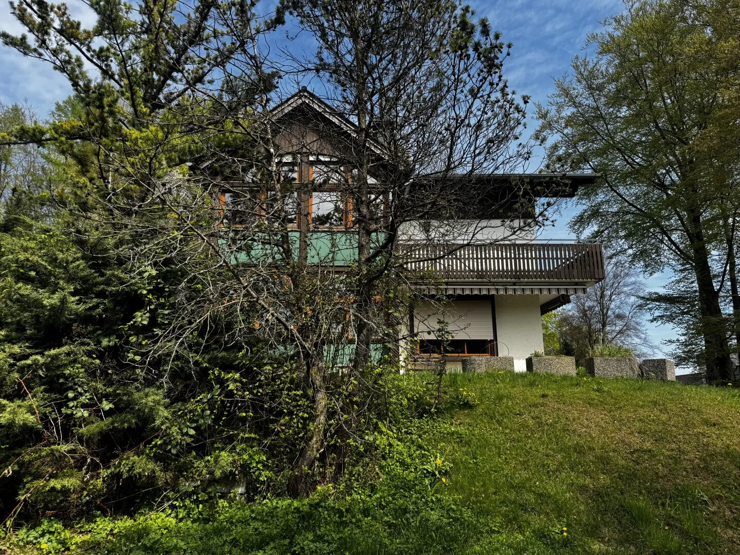 Zwei Wohnungen. Ein Haus. Und Platz für das, was einem wirklich wichtig ist.