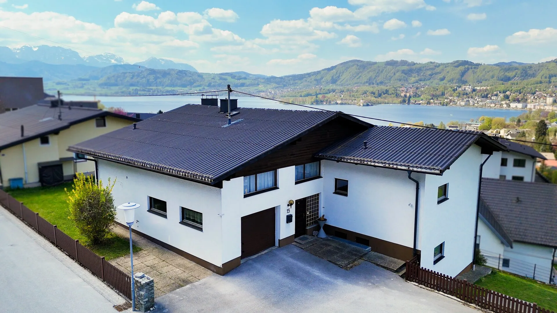 Traunsee zu Füßen. Die Berge im Blick. Ein Platz, der bleibt.