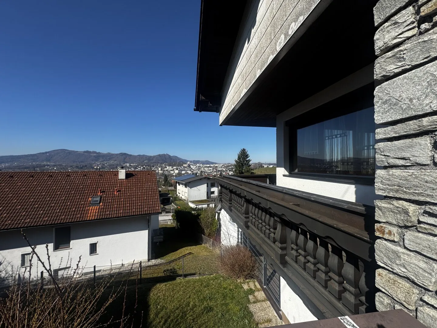 Traunsee zu Füßen. Die Berge im Blick. Ein Platz, der bleibt.