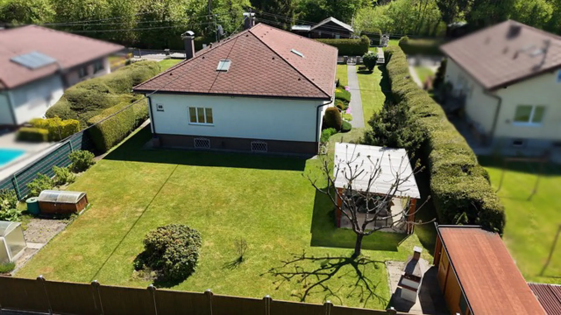 Bungalow-Life mit Riesen-Garten & Fluss-Action