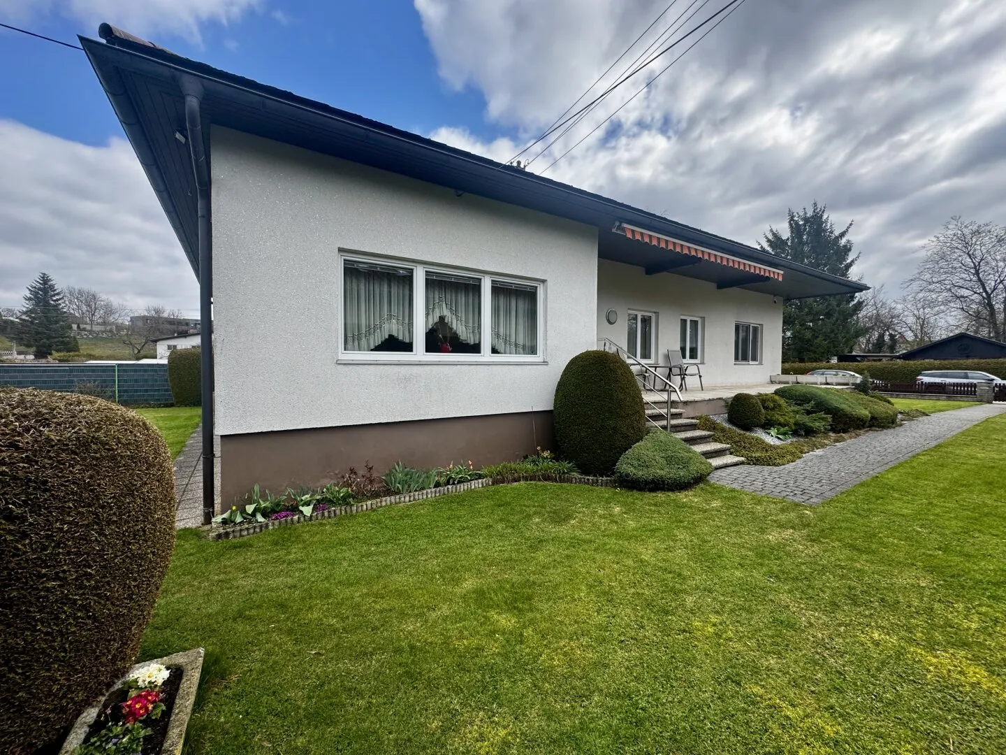 Bungalow-Life mit Riesen-Garten & Fluss-Action