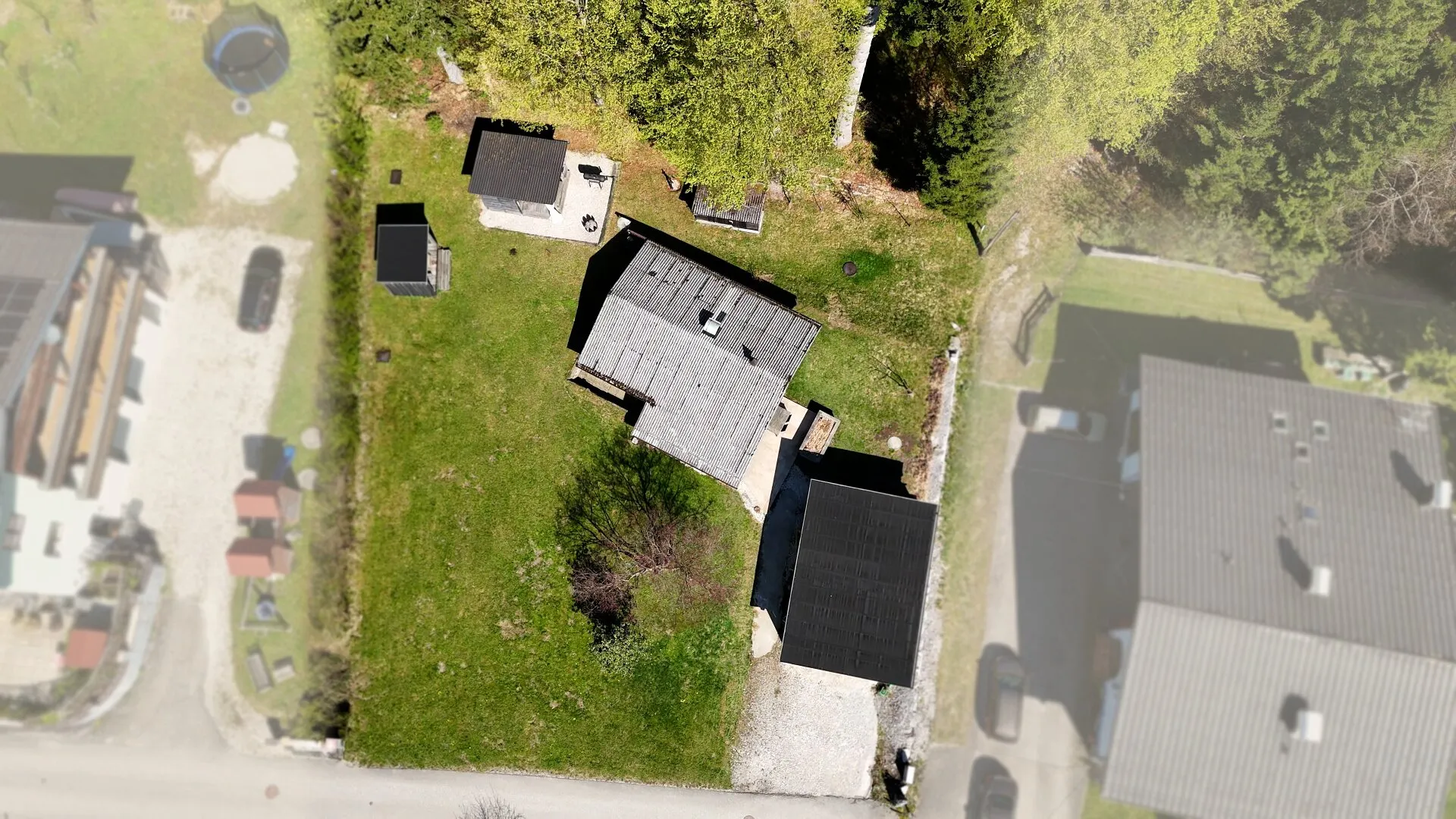 Baugrund mit Altbestand in idyllischer Lage – 1.073 m² am Waldrand