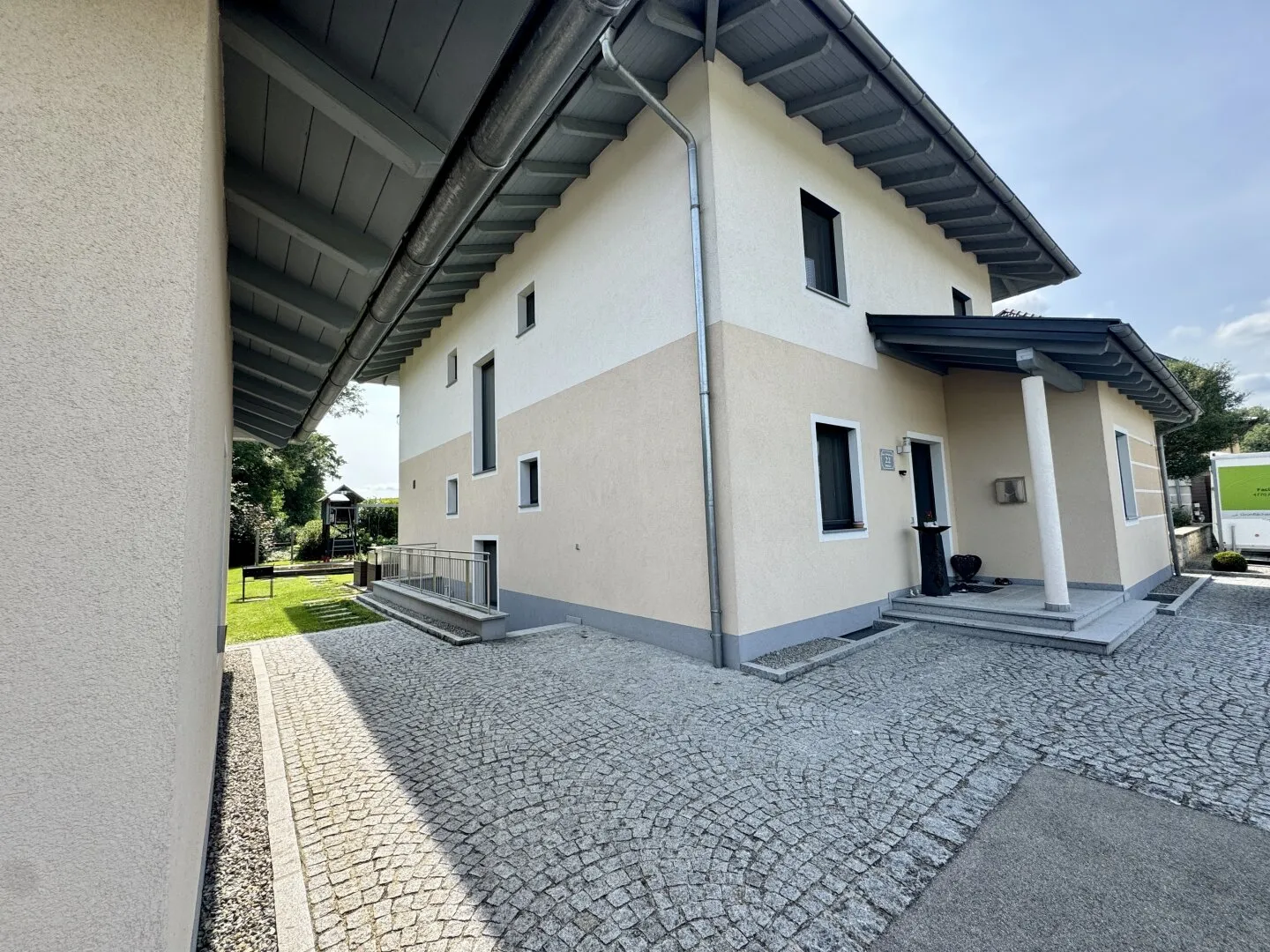 Ein Landsitz mit Haltung. Für Menschen, die Pferde nicht besitzen – sondern verstehen.