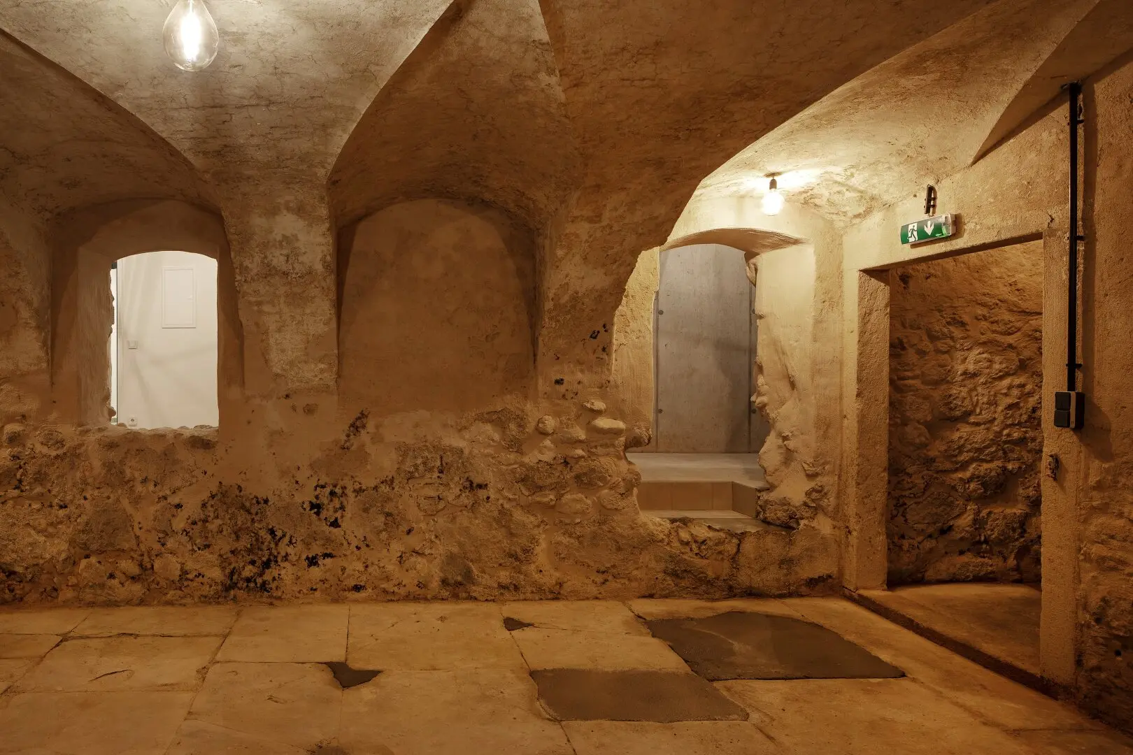 Historischer Keller mit Geschichte und Stil.