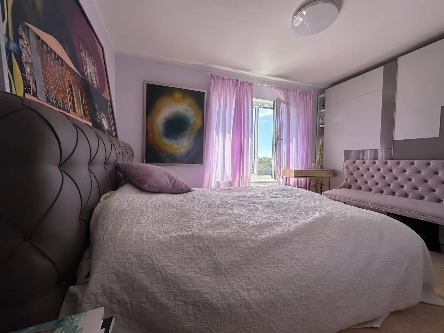 Ein Haus, das den Blick hebt