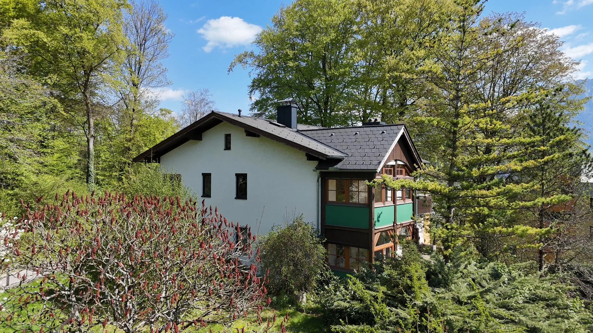 Zwei Wohnungen. Ein Haus. Und Platz für das, was einem wirklich wichtig ist.