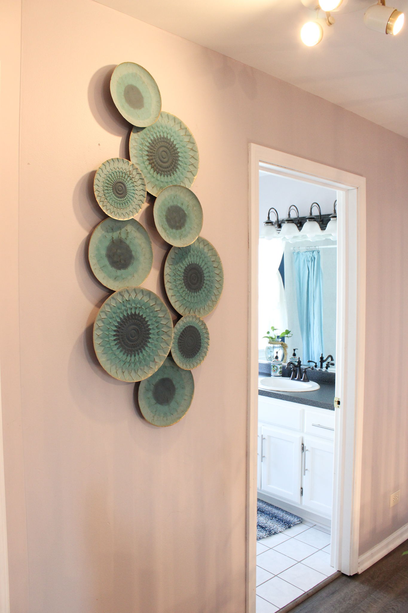 upstairs hallway highlithing the 2nd floor common bathroom