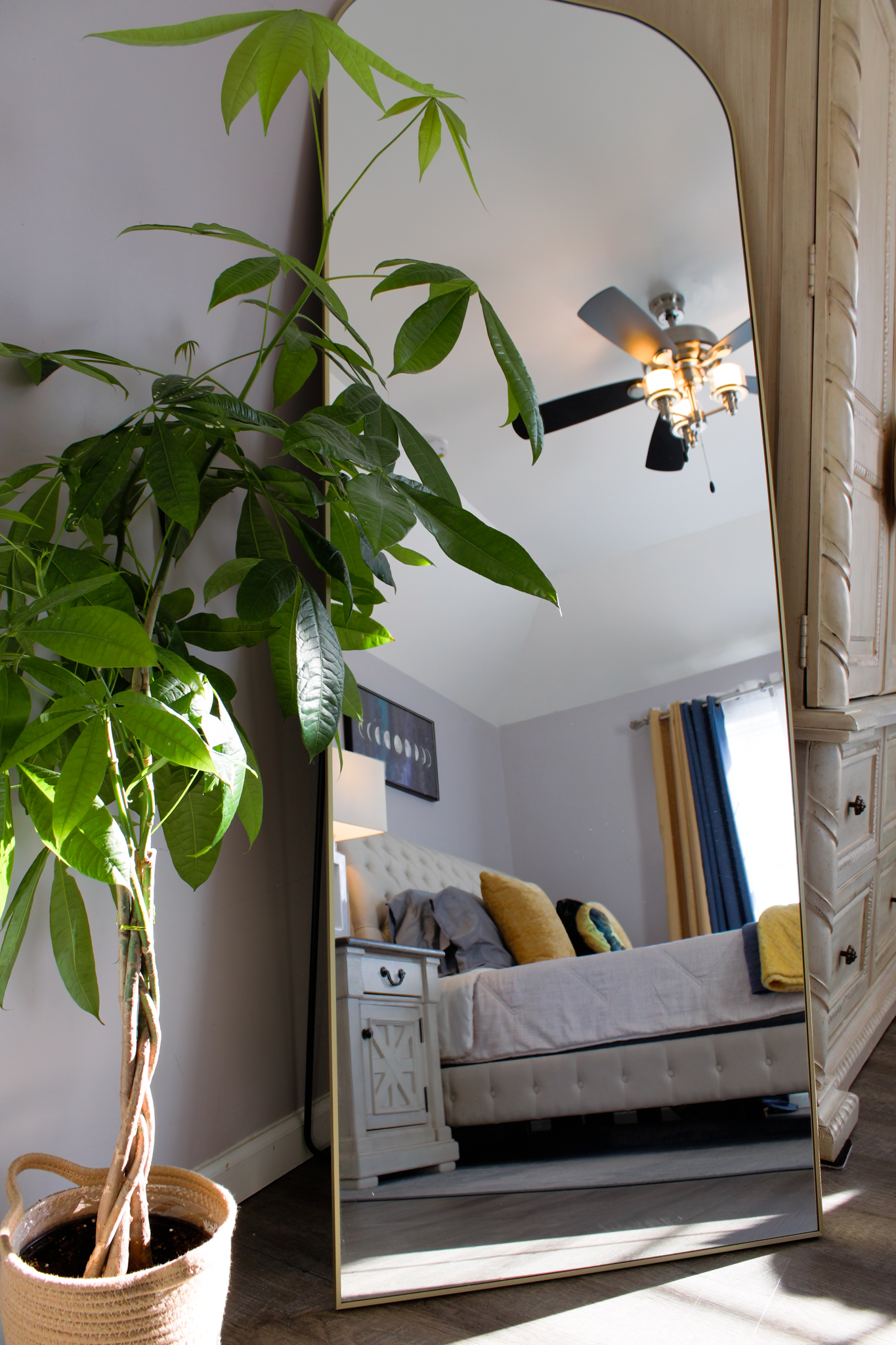 image of dealership entrance