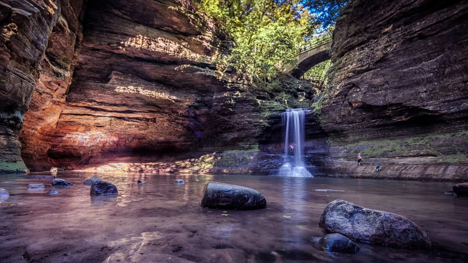 image of ensuite bathroom (for a bed & breakfast)