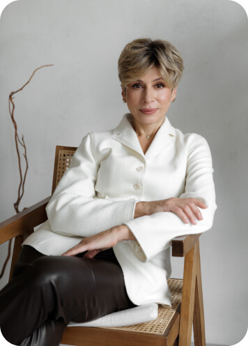 Ольга Риженко - лікар акушер-гінеколог. Кандидат медичних наук