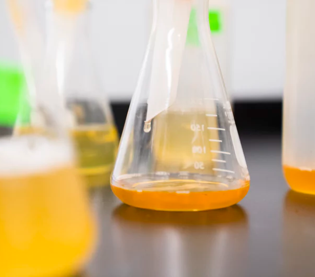 Wordpress import https://rollout.io/blog/wp-content/uploads/sites/2/2018/04/Experiments-with-lab-beakers.png