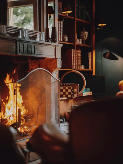 A cocooning atmosphere near the Beauvallon Collection fireplace, perfect for a Relais Chateau weekend with massages, hot tubs and body treatments.