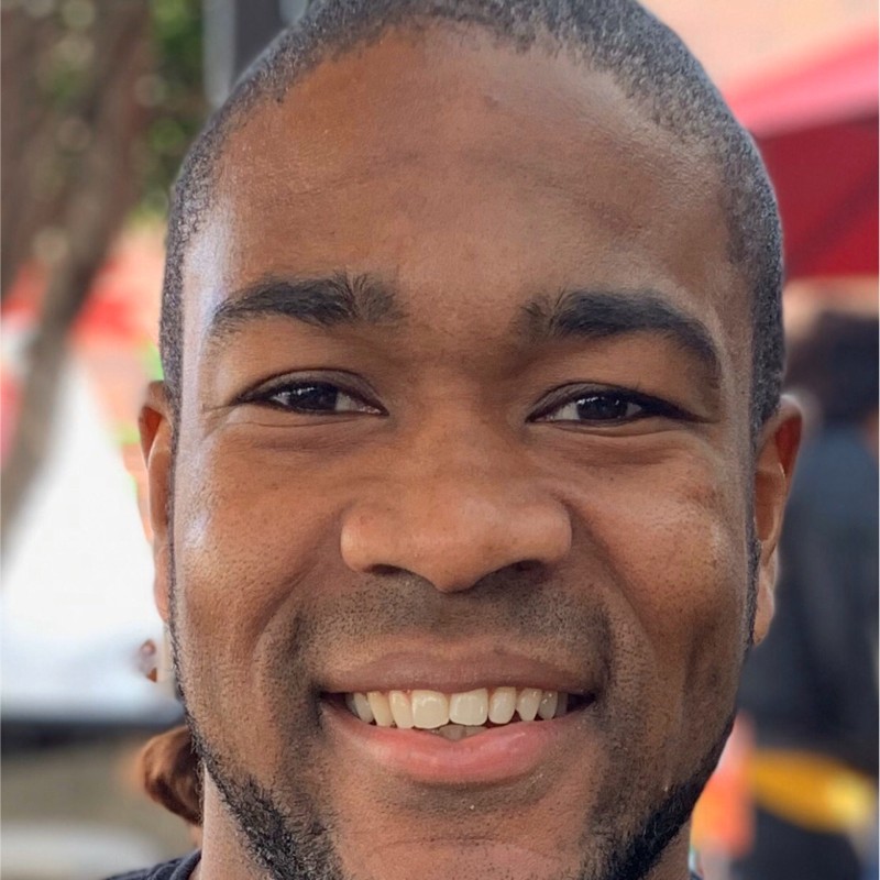 [headshot] image of customer (for a tech gadgets store)