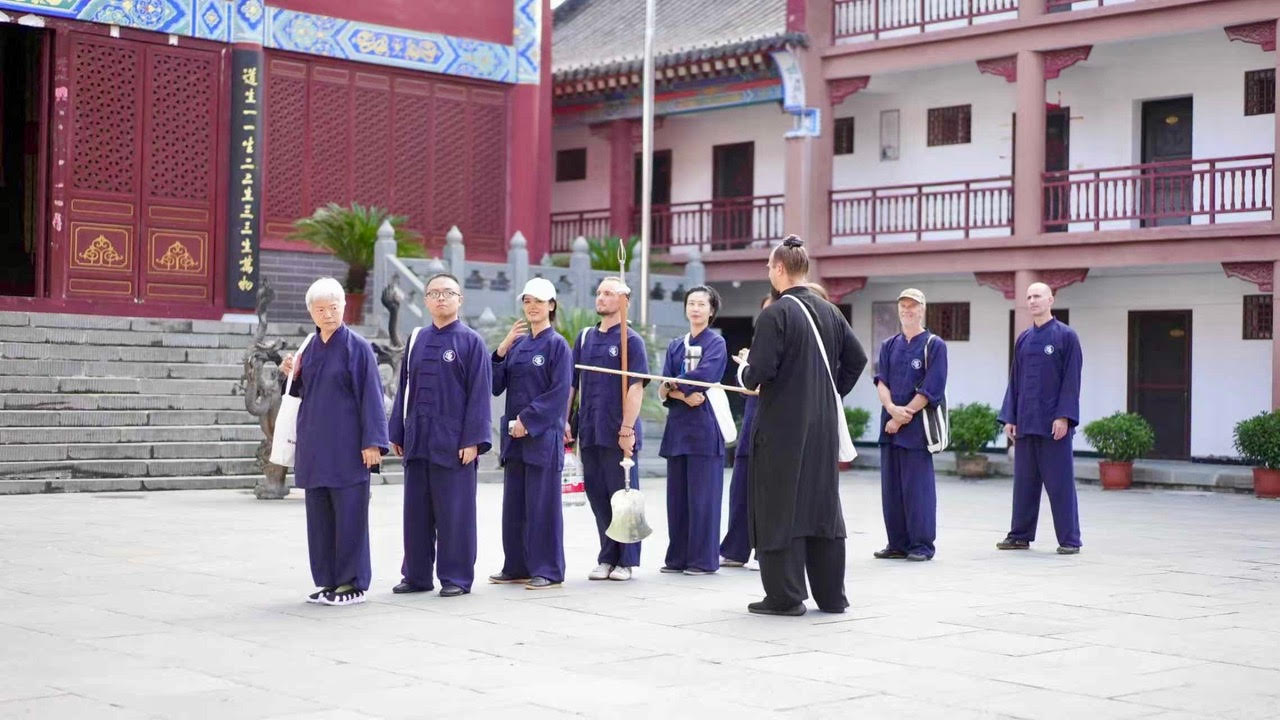 image of prayer circle for church & cathedral