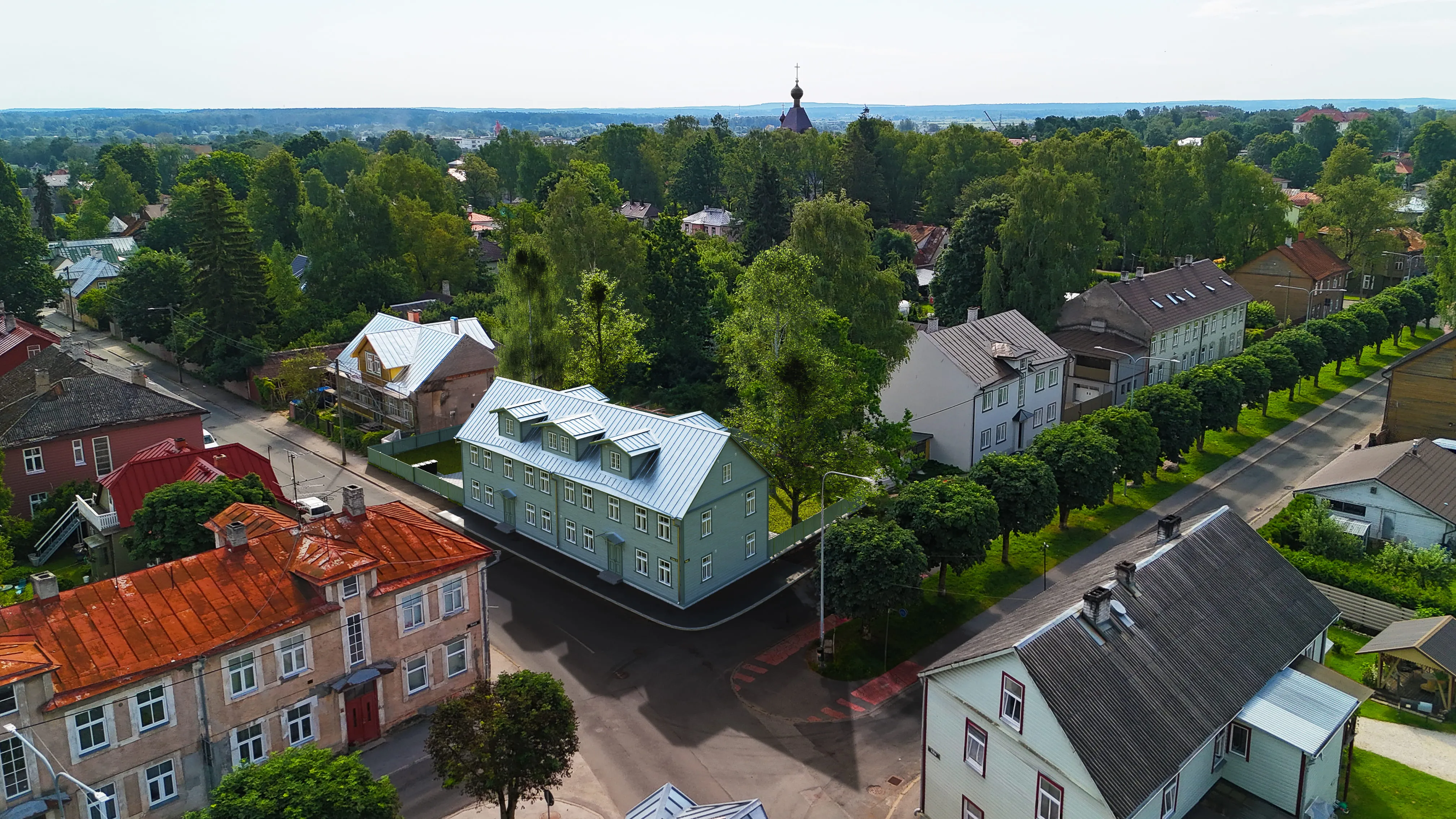 Vaba 13 Karlova arendus - droonivaade ülalt kortermajale vaba- ja kesk tänava nurgalt, 3D visualisatsioon