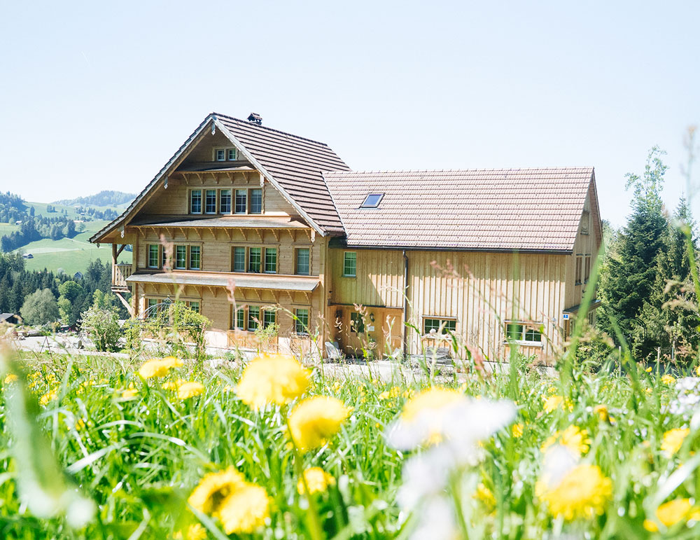 Holzhaus in Appenzeller Landschaft