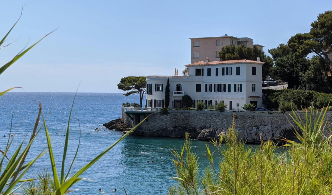 Pourquoi confier sa villa à une conciergerie sur la Côte d’Azur ?